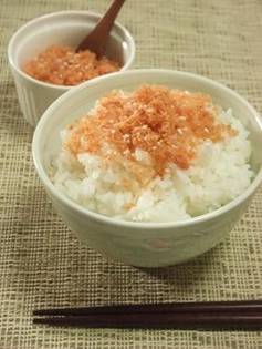 フリーズドライの鮭とローズソルト